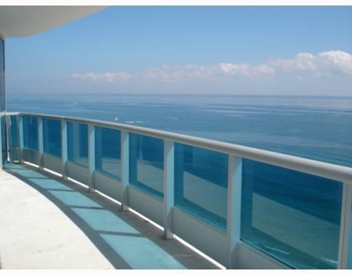 Aquazul - Luxury Condo Interior