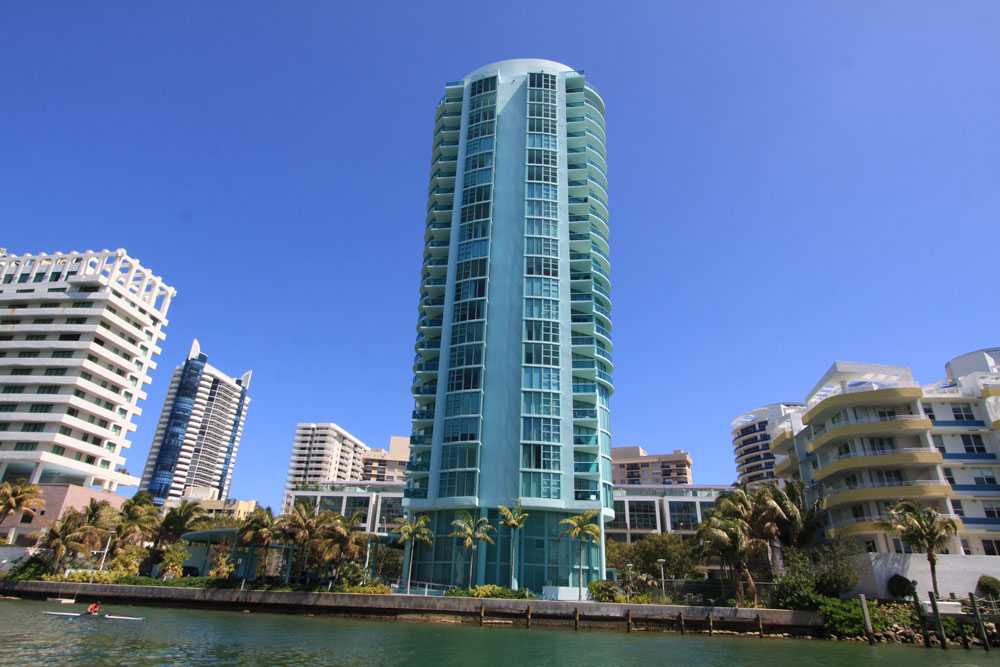 6000 Indian Creek - Luxury Condo Interior