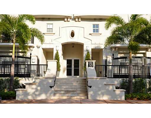 Villa Alhambra - Luxury Condo Interior