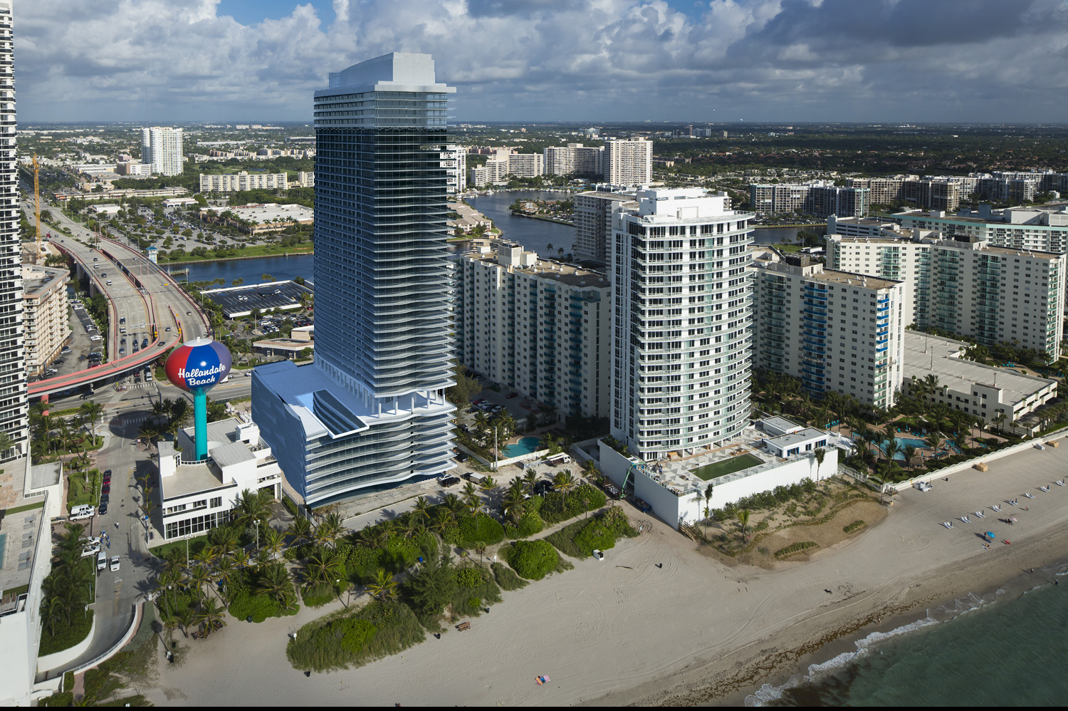 Hyde Beach - Luxury Condo Interior