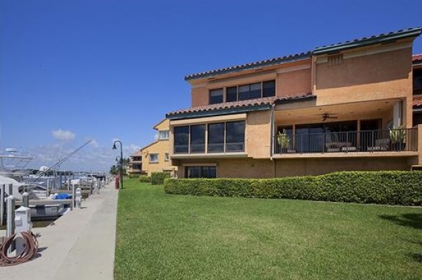 L'Hermitage - Luxury Condo Interior