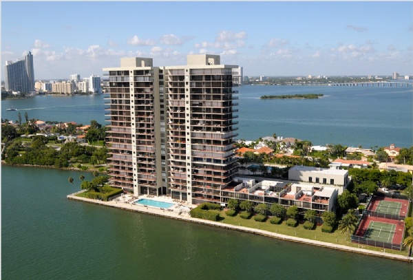 1000 Venetian - Luxury Condo Interior