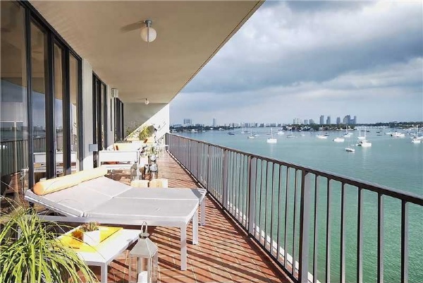 1000 Venetian - Luxury Condo Interior