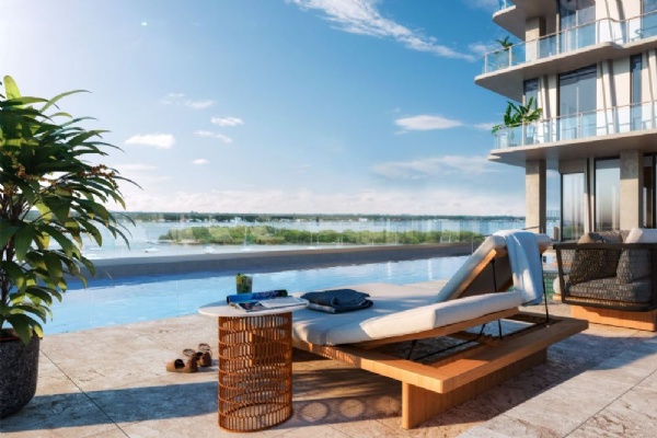 7918 West Drive - Luxury Condo Interior