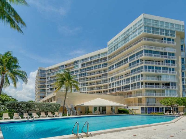 Mar Azul - Luxury Condo Interior