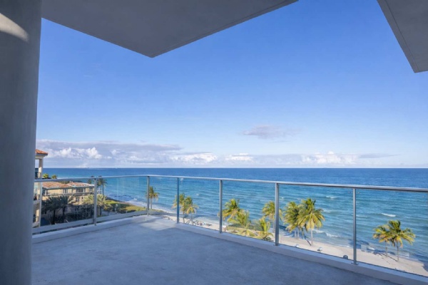 Eturna Beachside - Luxury Condo Interior