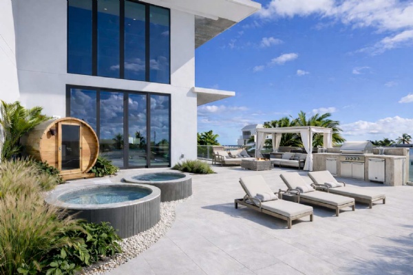 Eturna Beachside - Luxury Condo Interior